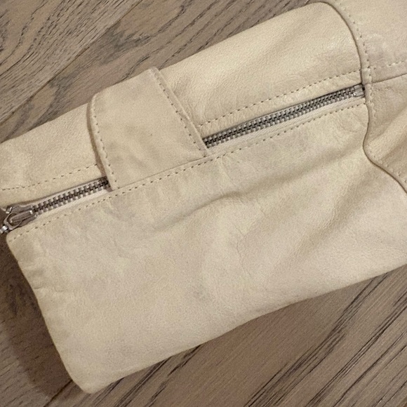 Danier Women's Ivory Leather Jacket - Picture 10 of 12